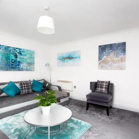 Absolute Stays At The Qube -utilita-city Center-the Rep-icc-nia-edgbaston Cricket-free Wifi- Contractors-sealife-brindleyplace